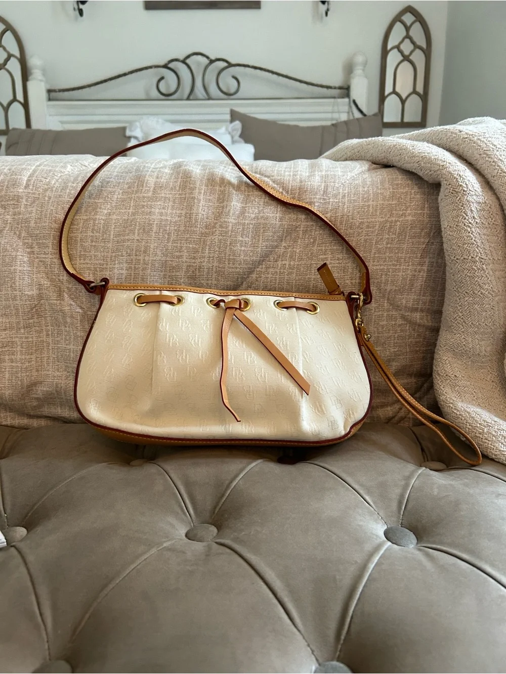 Dooney & Bourke Cream Shoulder Bag with Tan Trim new no tags beautiful condition
